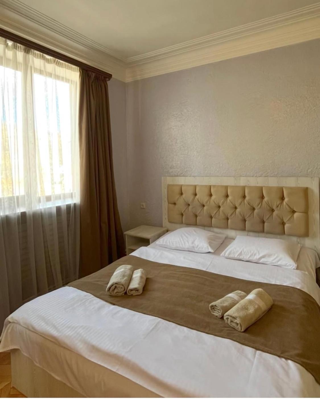 Baron Hotel Vanadzor Exterior photo